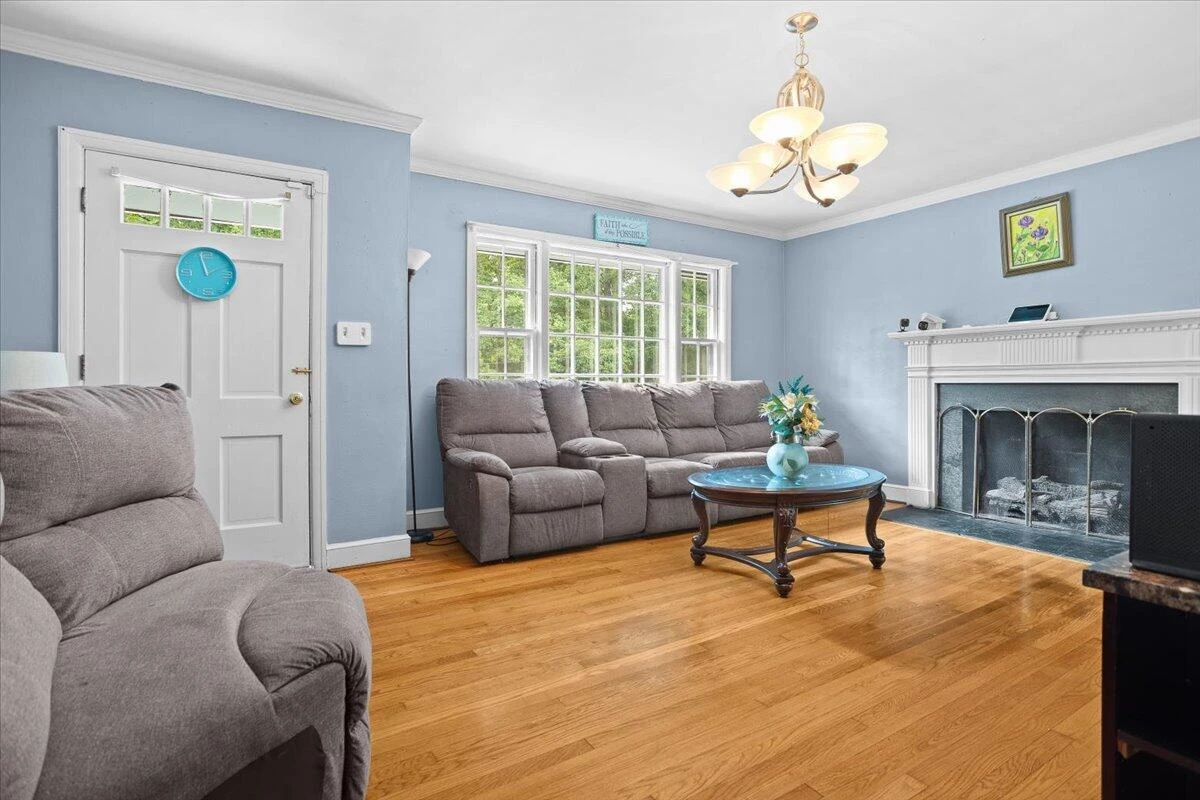 1019 Silverwood RD - Photo 8