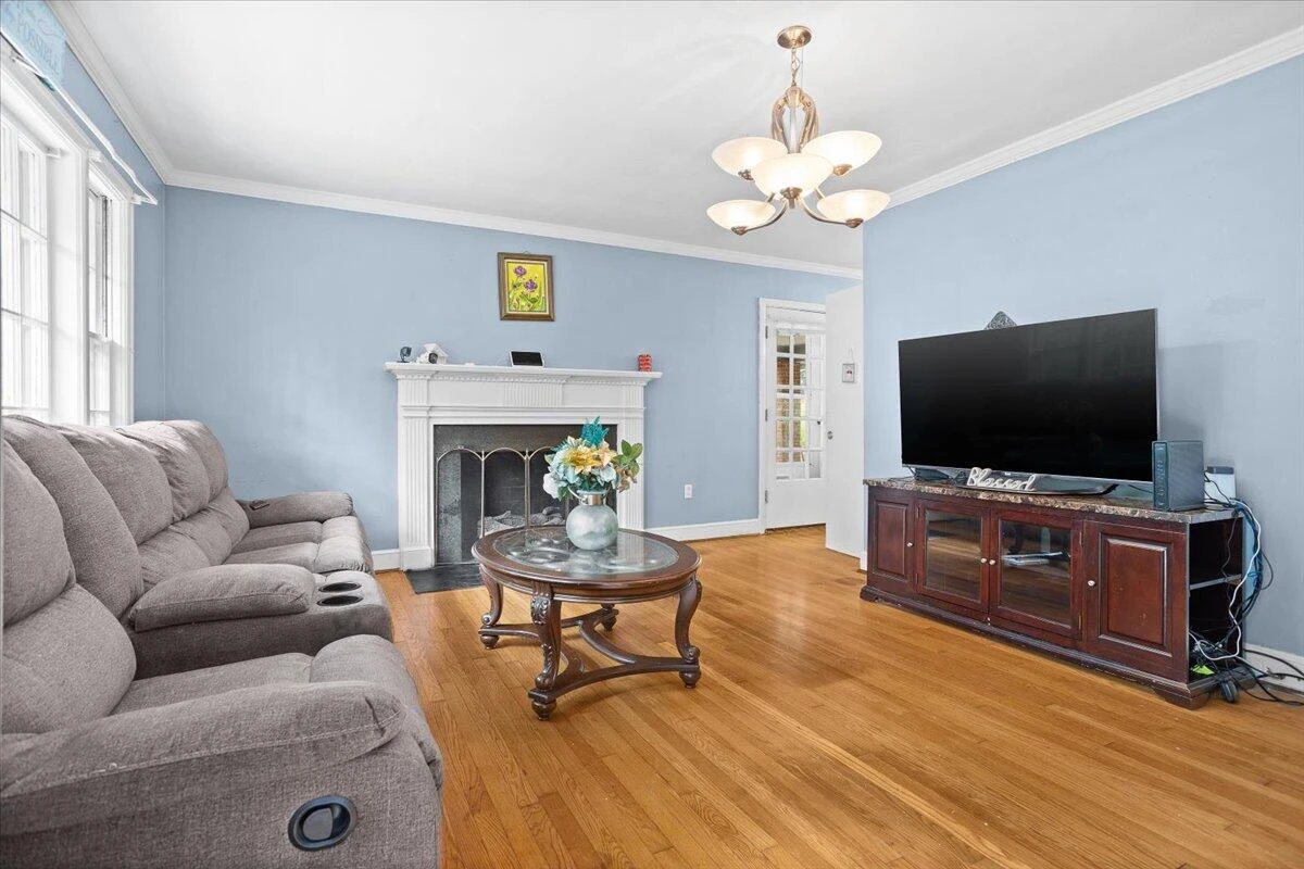 1019 Silverwood RD - Photo 9