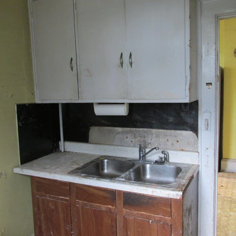 1302 Hanover AVE - Photo 11