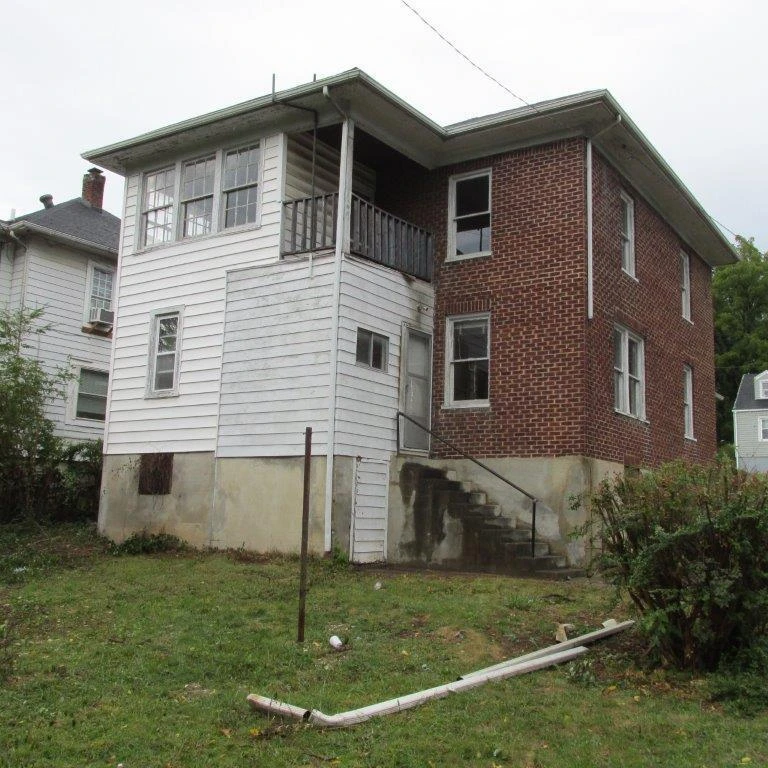 1302 Hanover AVE - Photo 4