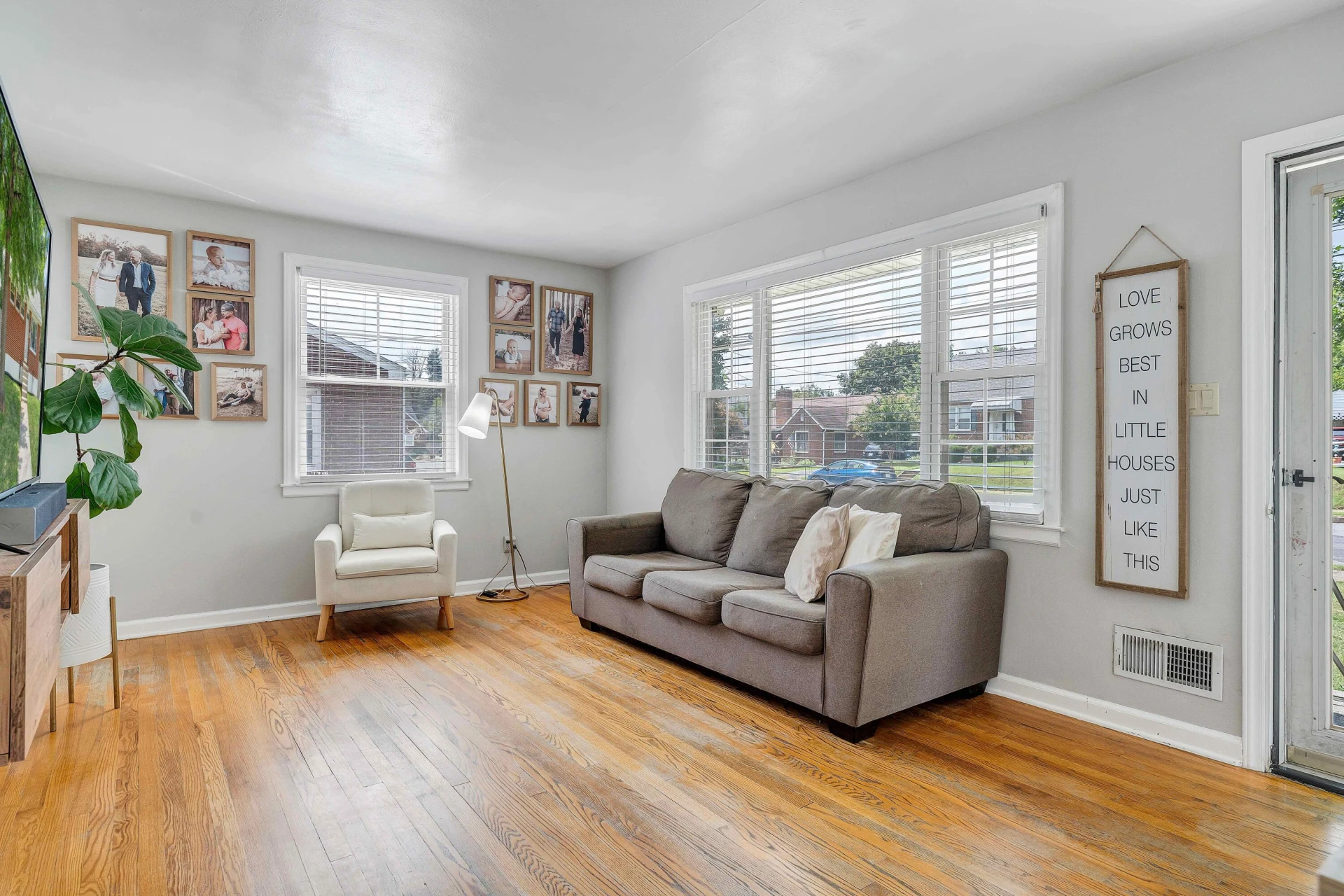 2817 Bradley ST - Photo 10