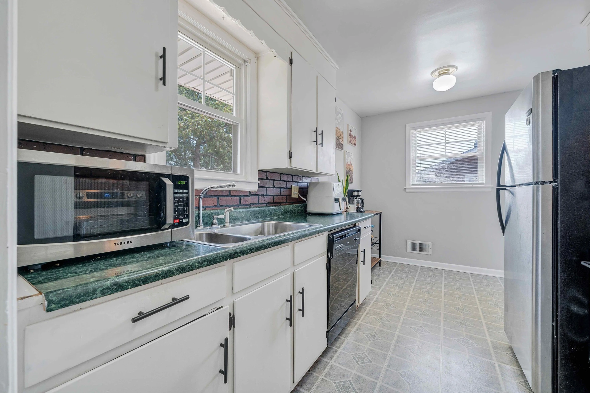 2817 Bradley ST - Photo 22