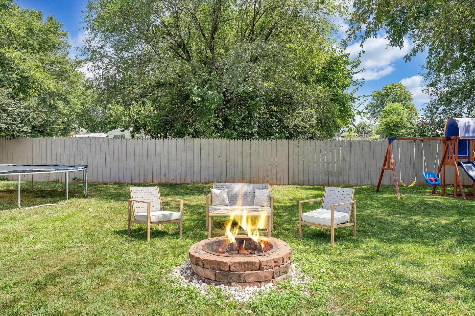 2817 Bradley ST - Photo 25