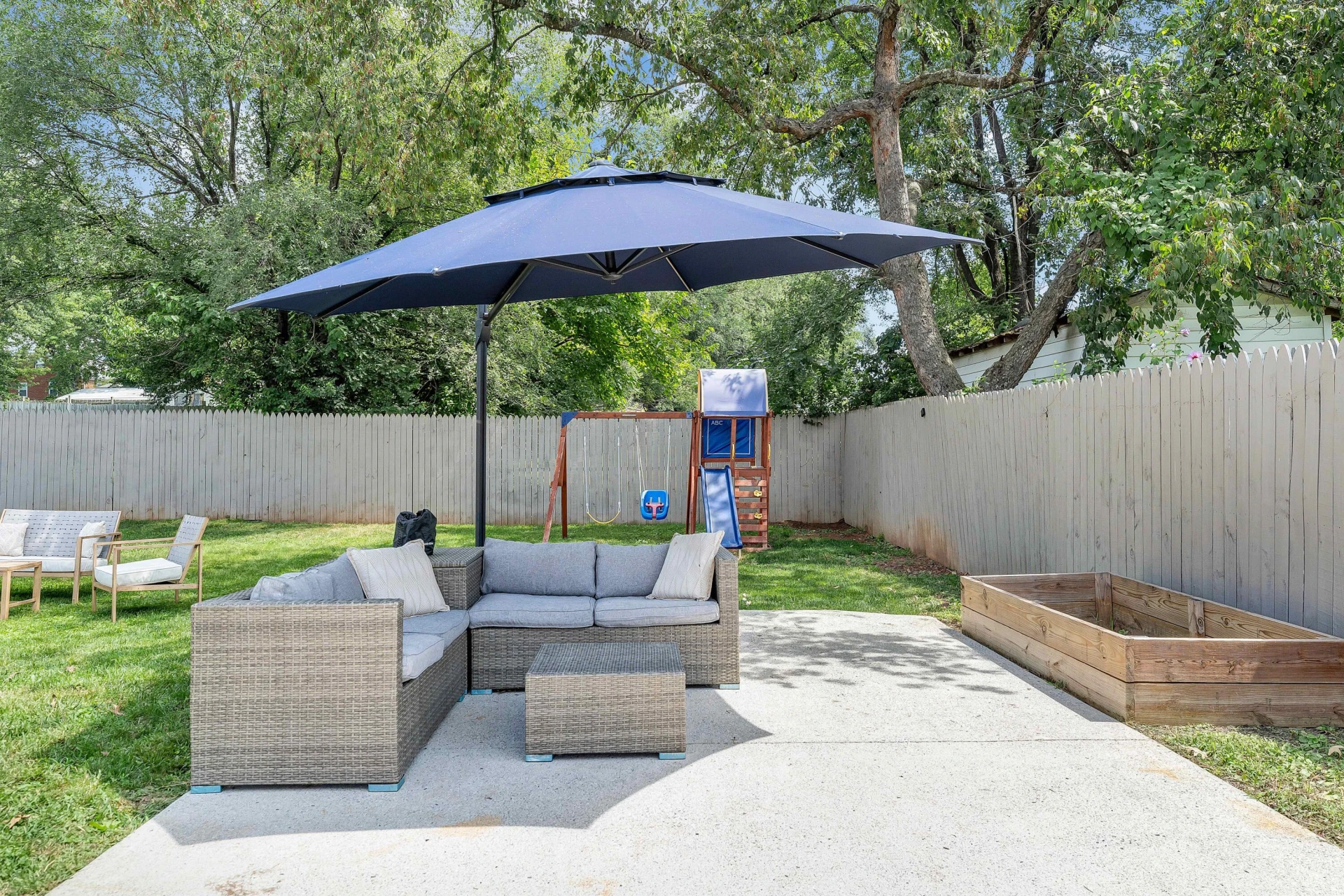 2817 Bradley ST - Photo 32