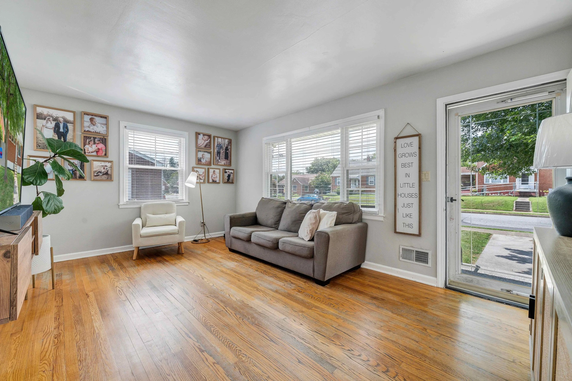 2817 Bradley ST - Photo 7