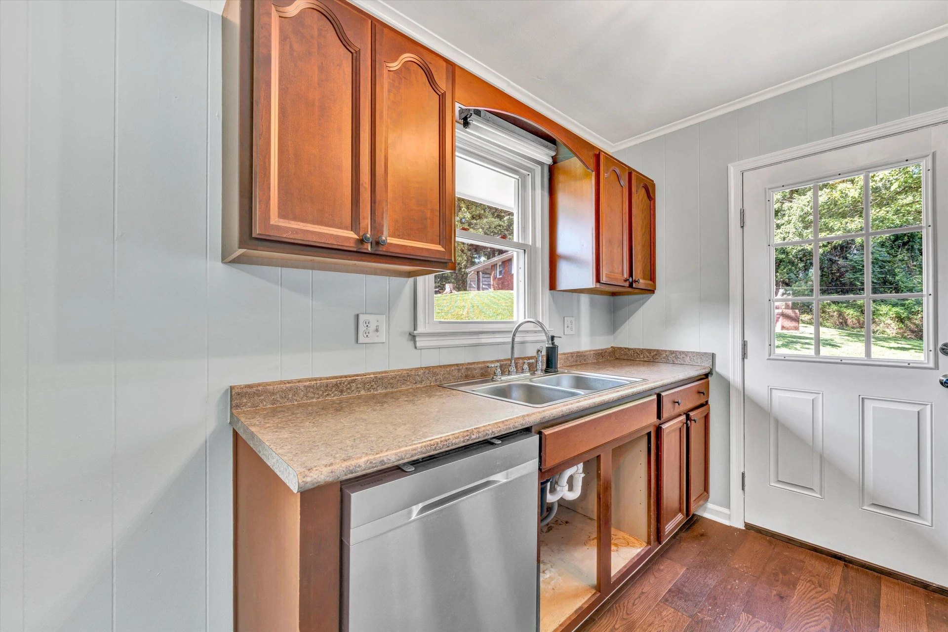 845 Pinewood DR - Photo 11