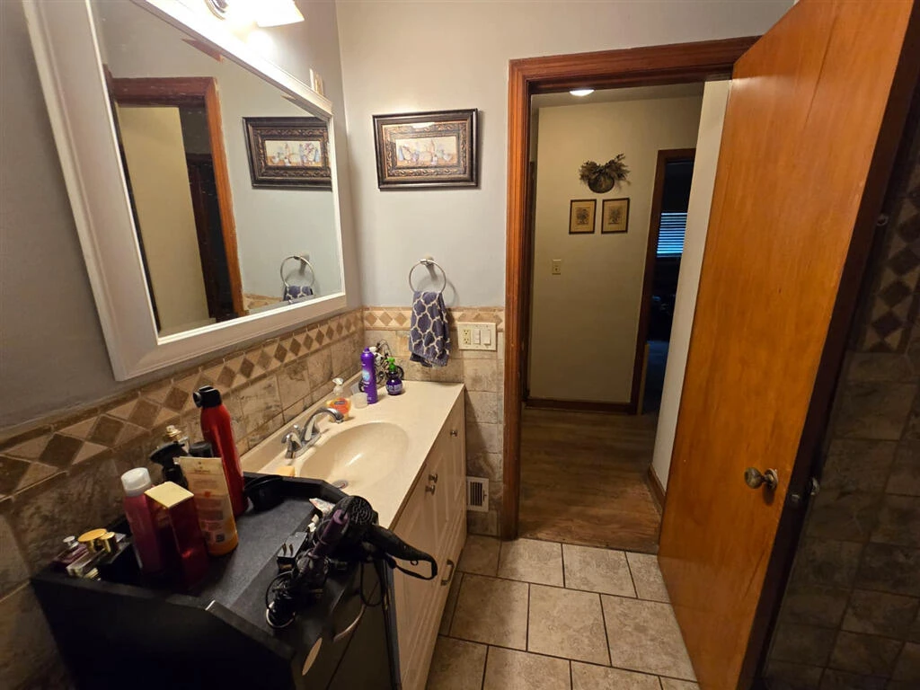 3417 Windsor RD - Photo 16