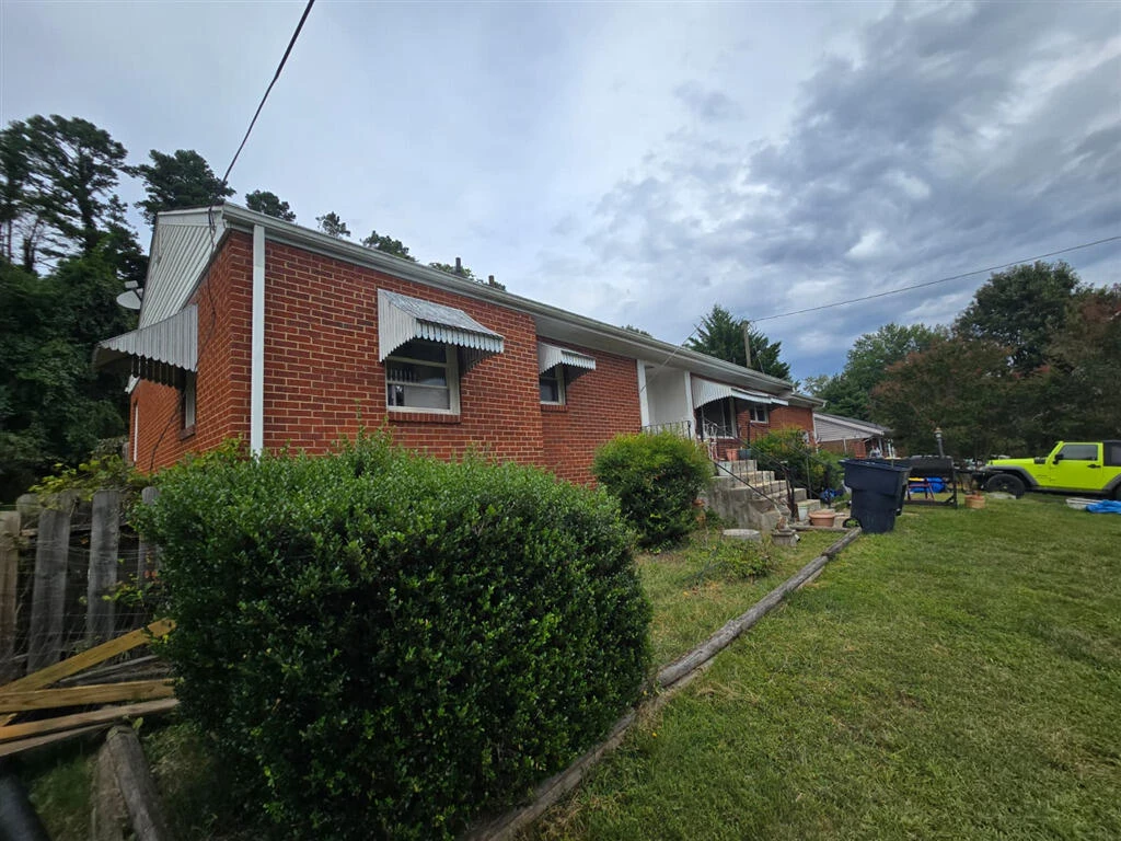 3417 Windsor RD - Photo 2