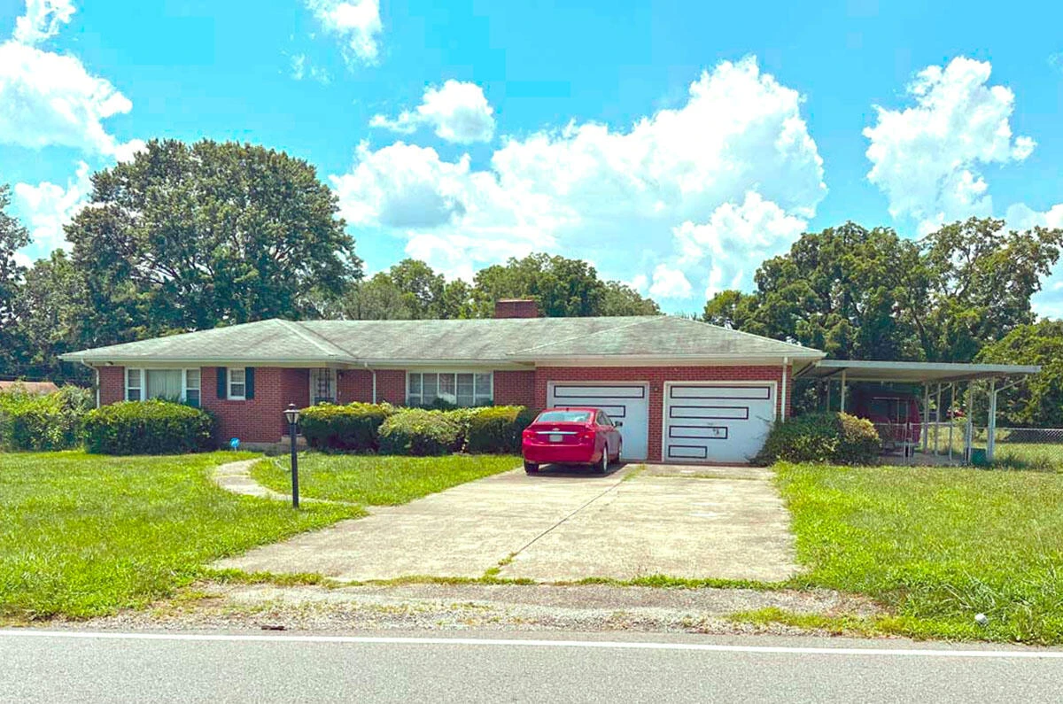 1610 Cove RD