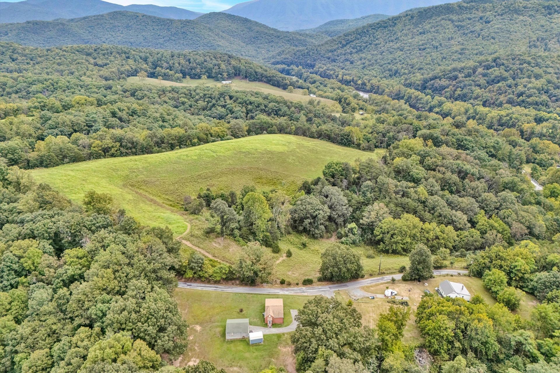 748 Shafer LN - Photo 6