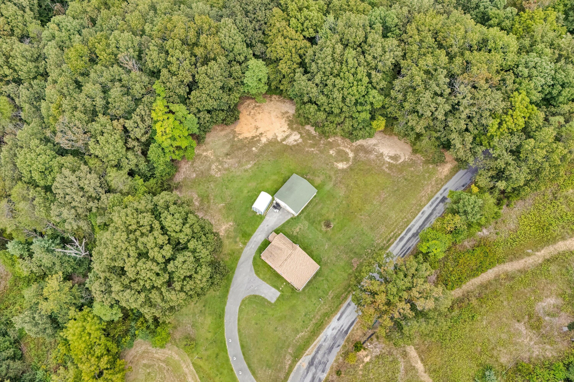 748 Shafer LN - Photo 7