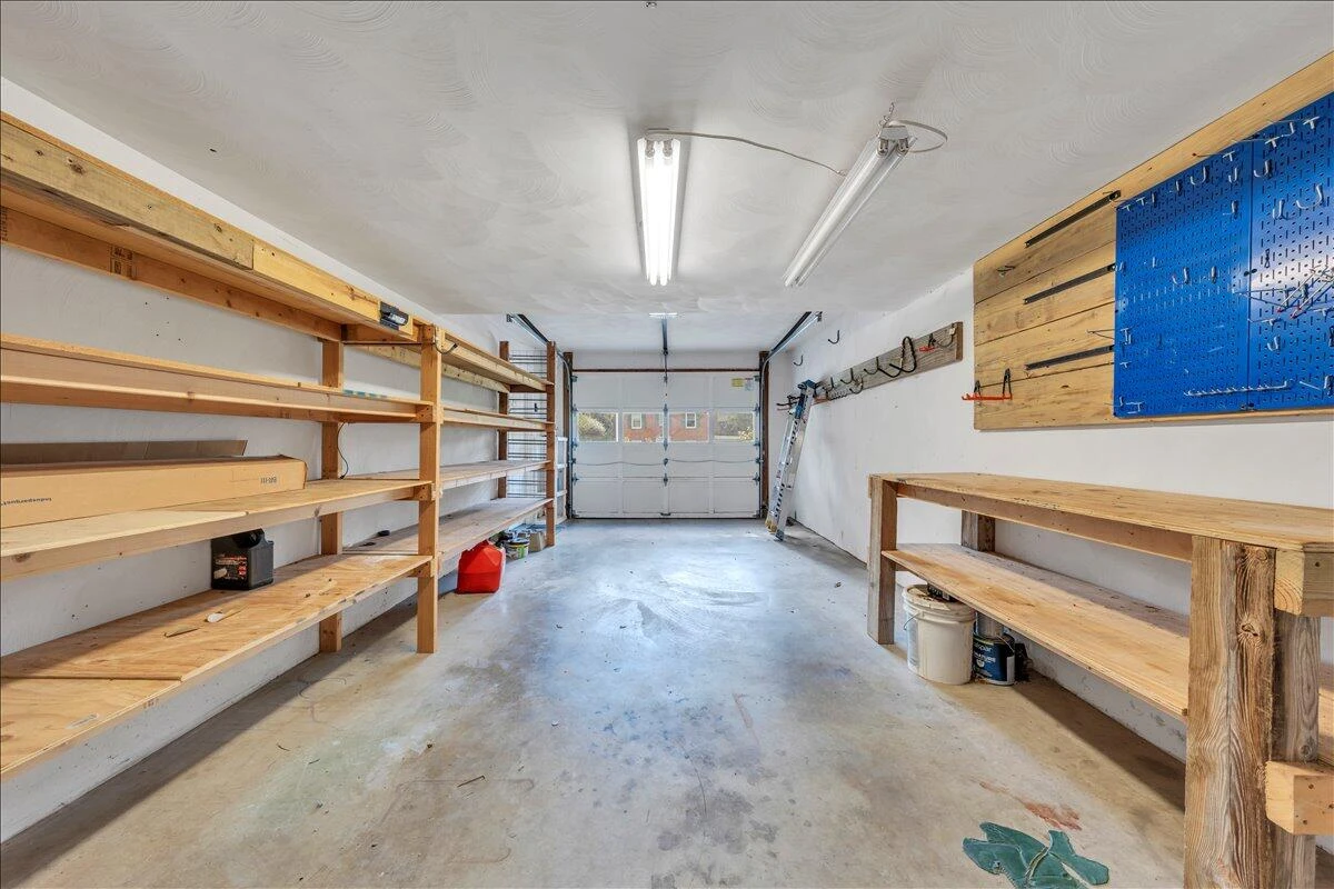 3121 Corbieshaw RD - Photo 35