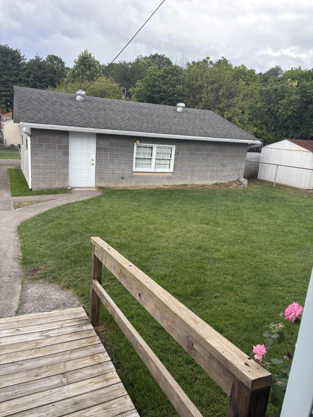 719 Pocahontas AVE - Photo 16