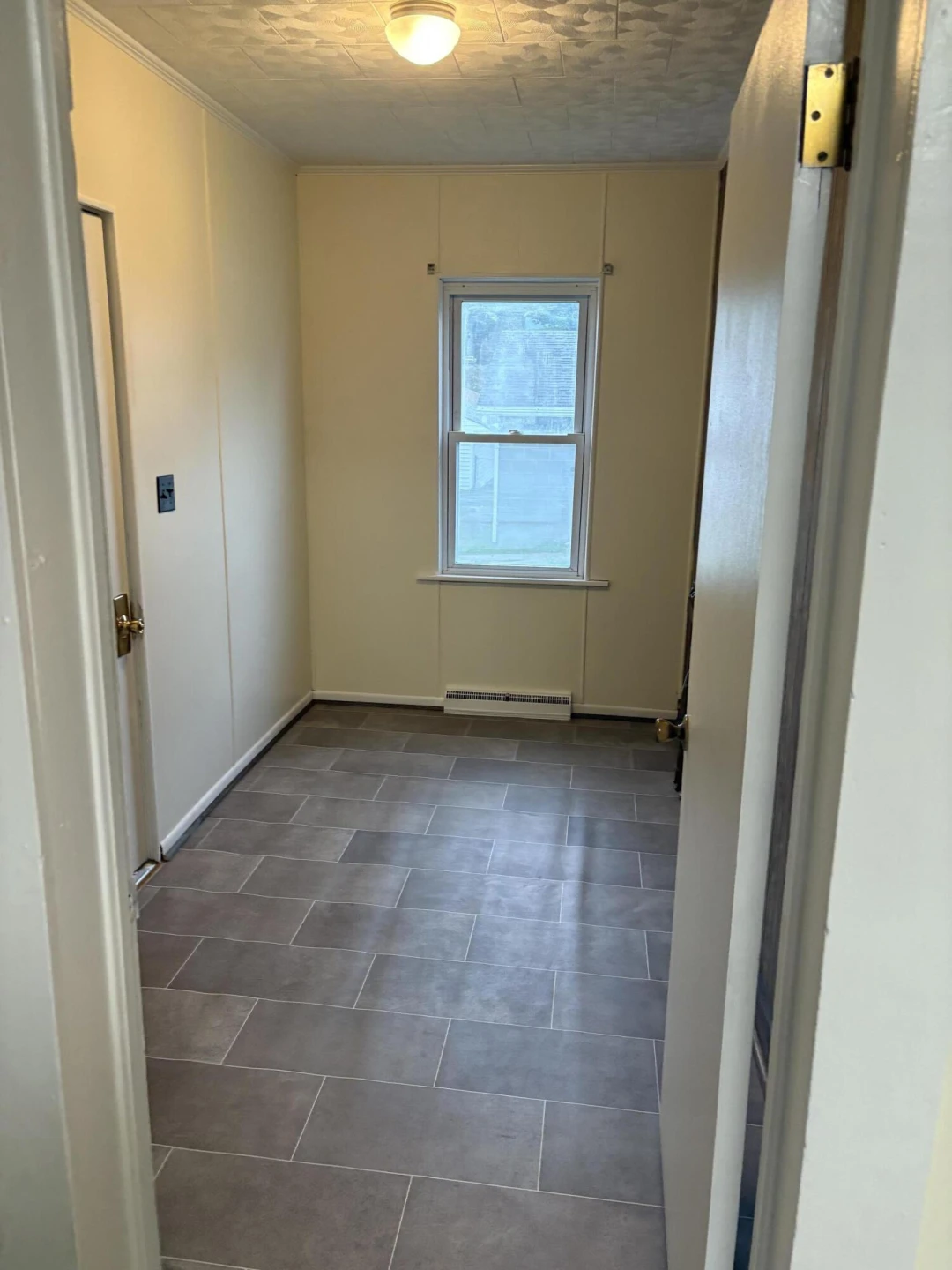719 Pocahontas AVE - Photo 9