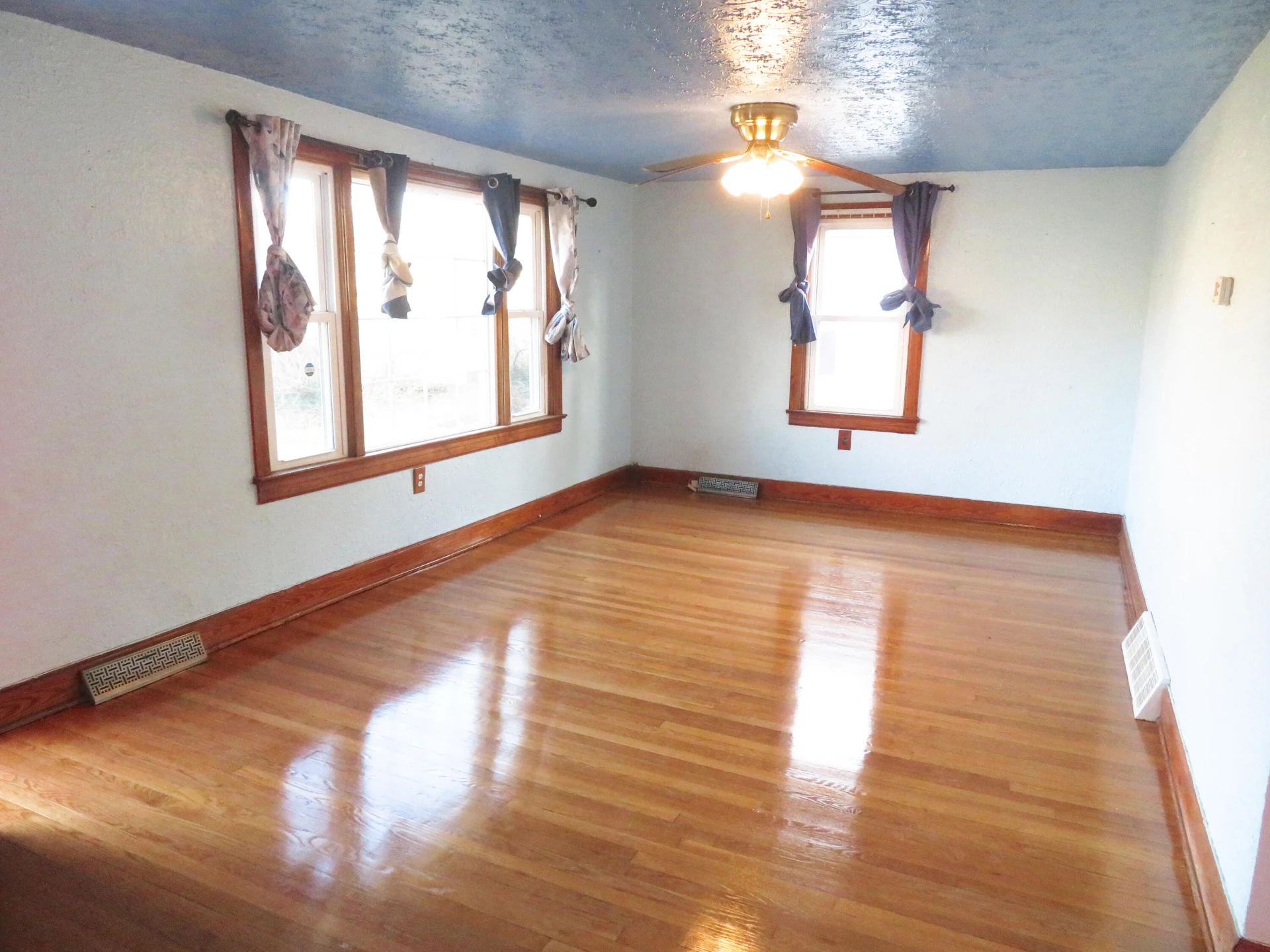 519 Bruffey ST - Photo 4