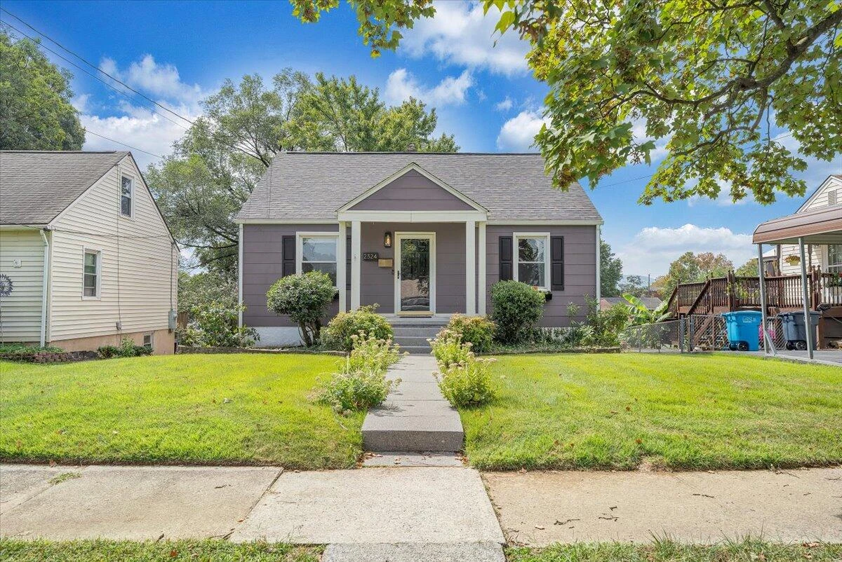 2324 Berkley AVE - Photo 39