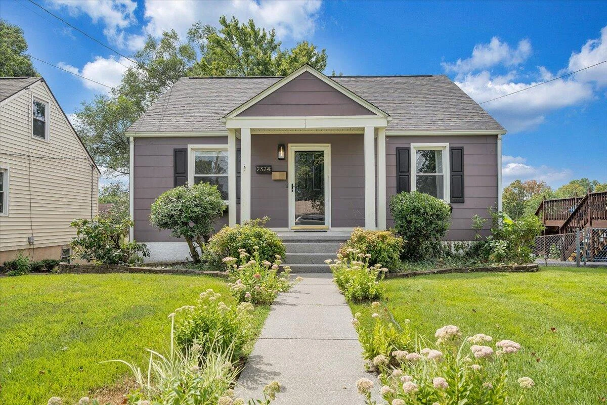 2324 Berkley AVE - Photo 44