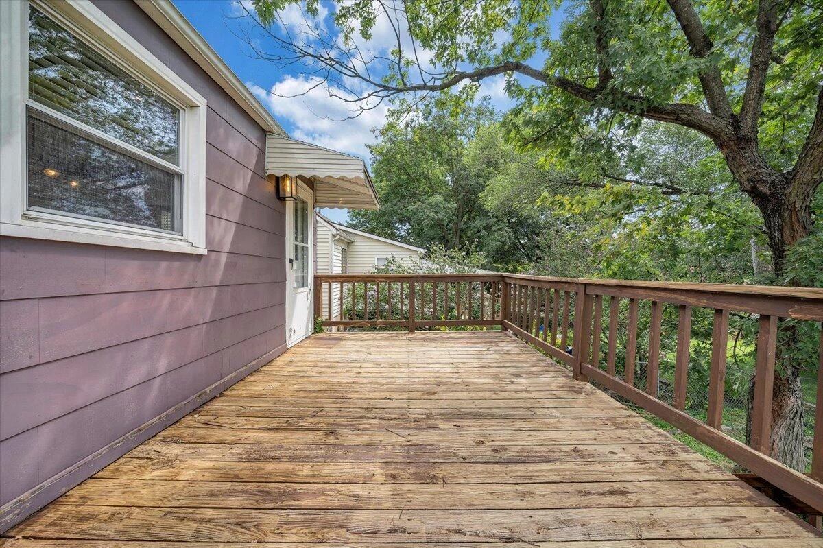 2324 Berkley AVE - Photo 47