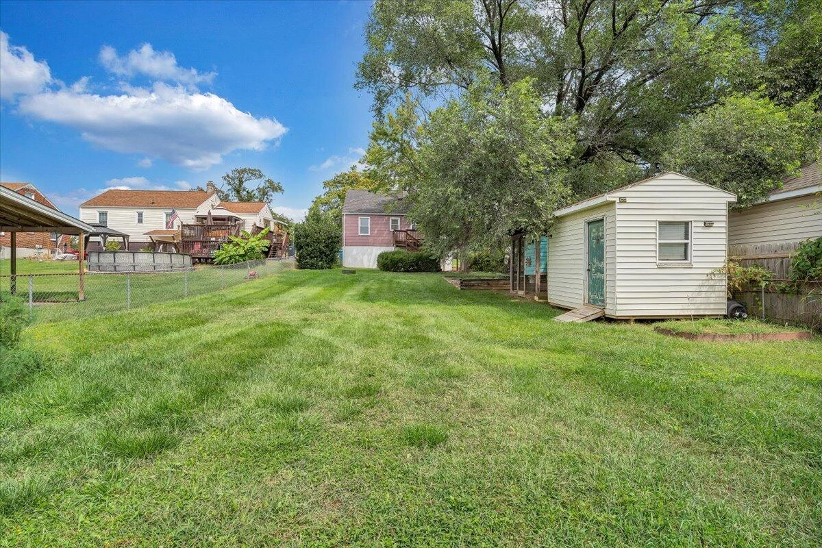 2324 Berkley AVE - Photo 50