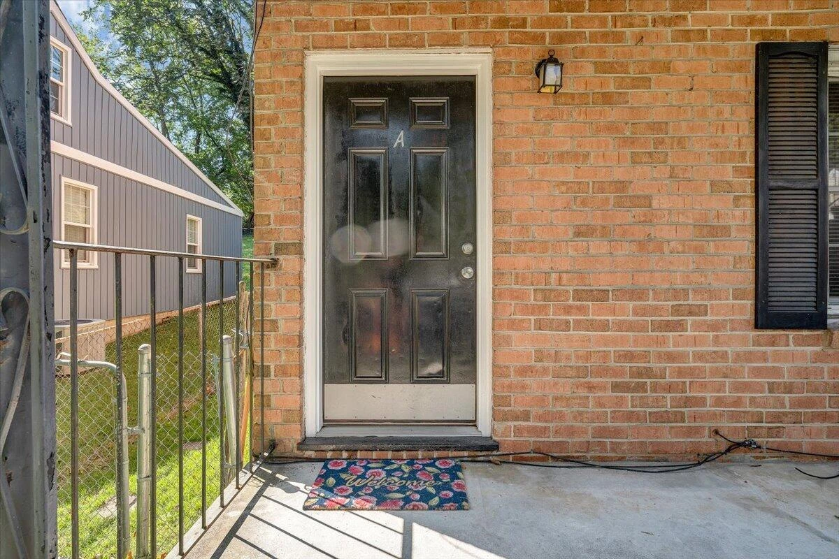 718 Windsor AVE #1-4 - Photo 2