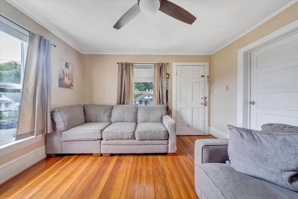 1514 Church AVE - Photo 3
