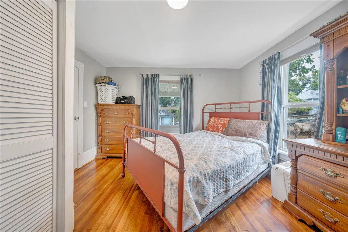 1514 Church AVE - Photo 5