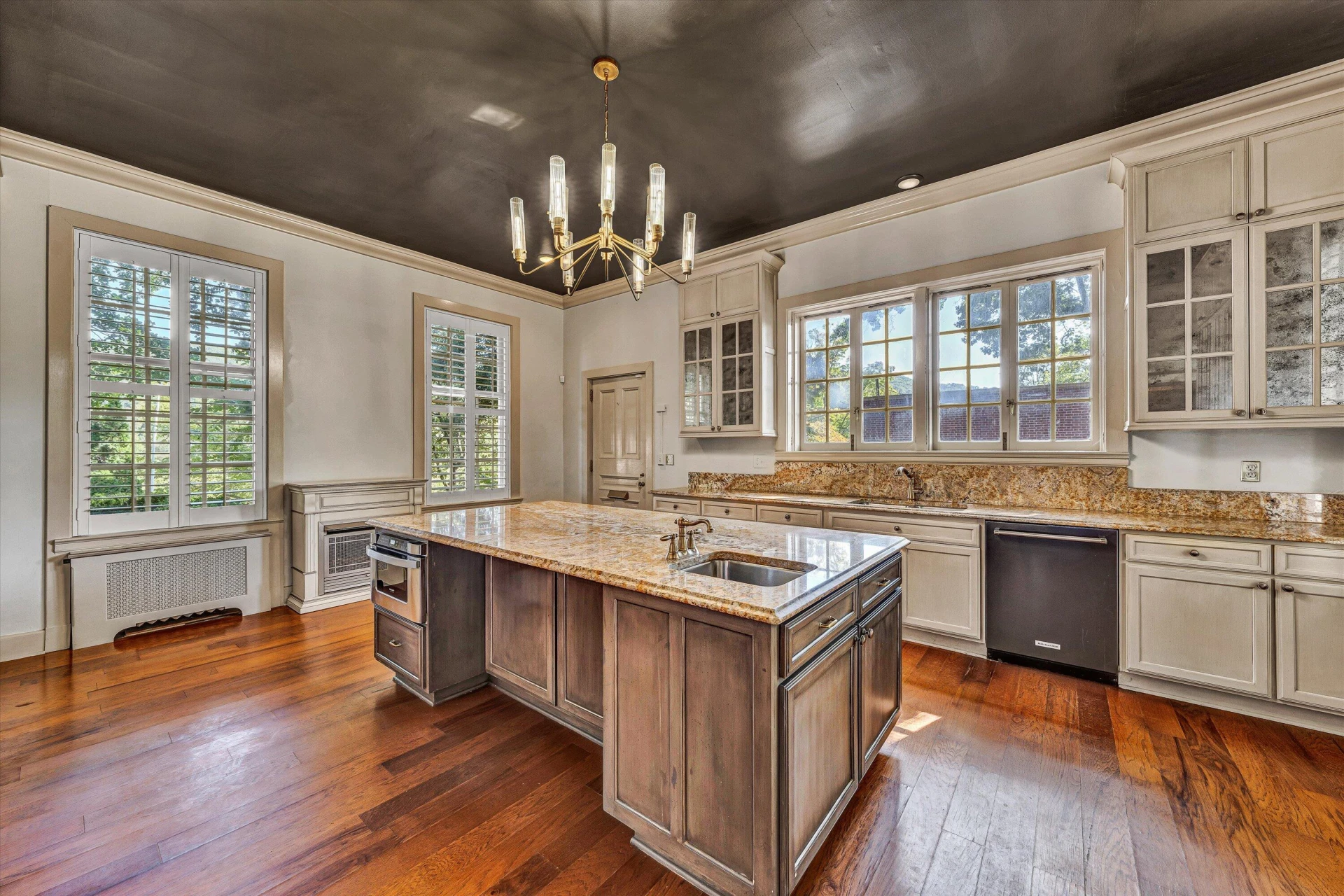301 23rd ST - Photo 32