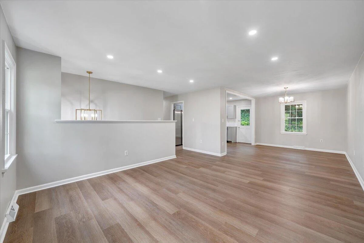 3311 Farmington DR - Photo 13
