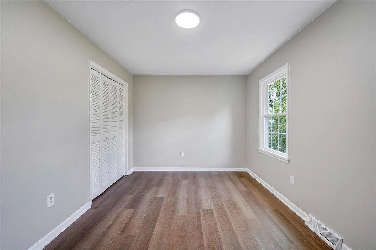 3311 Farmington DR - Photo 21