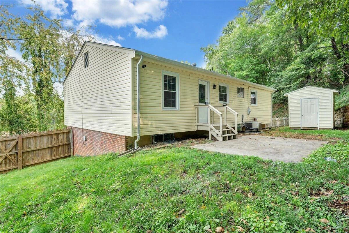 3311 Farmington DR - Photo 35