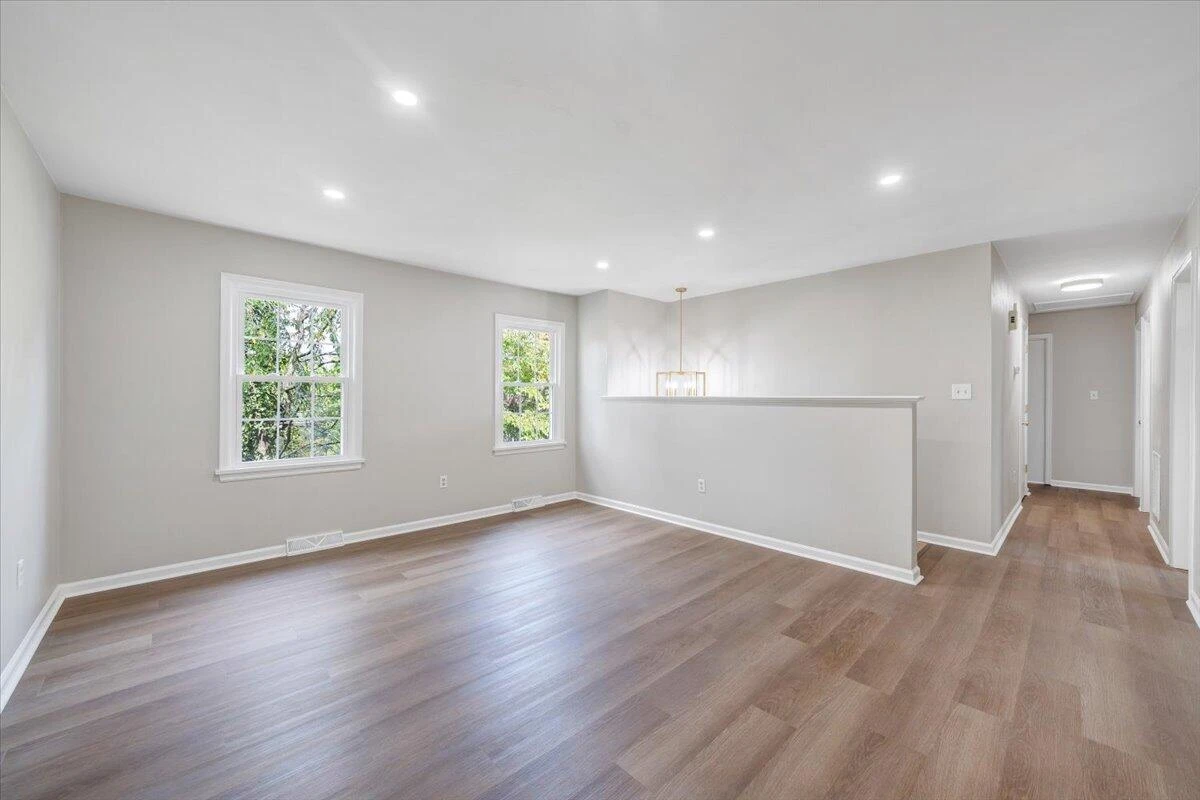 3311 Farmington DR - Photo 12