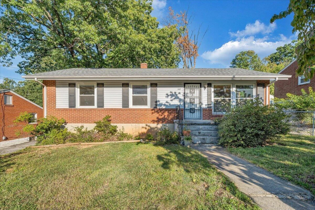 307 Deaner DR