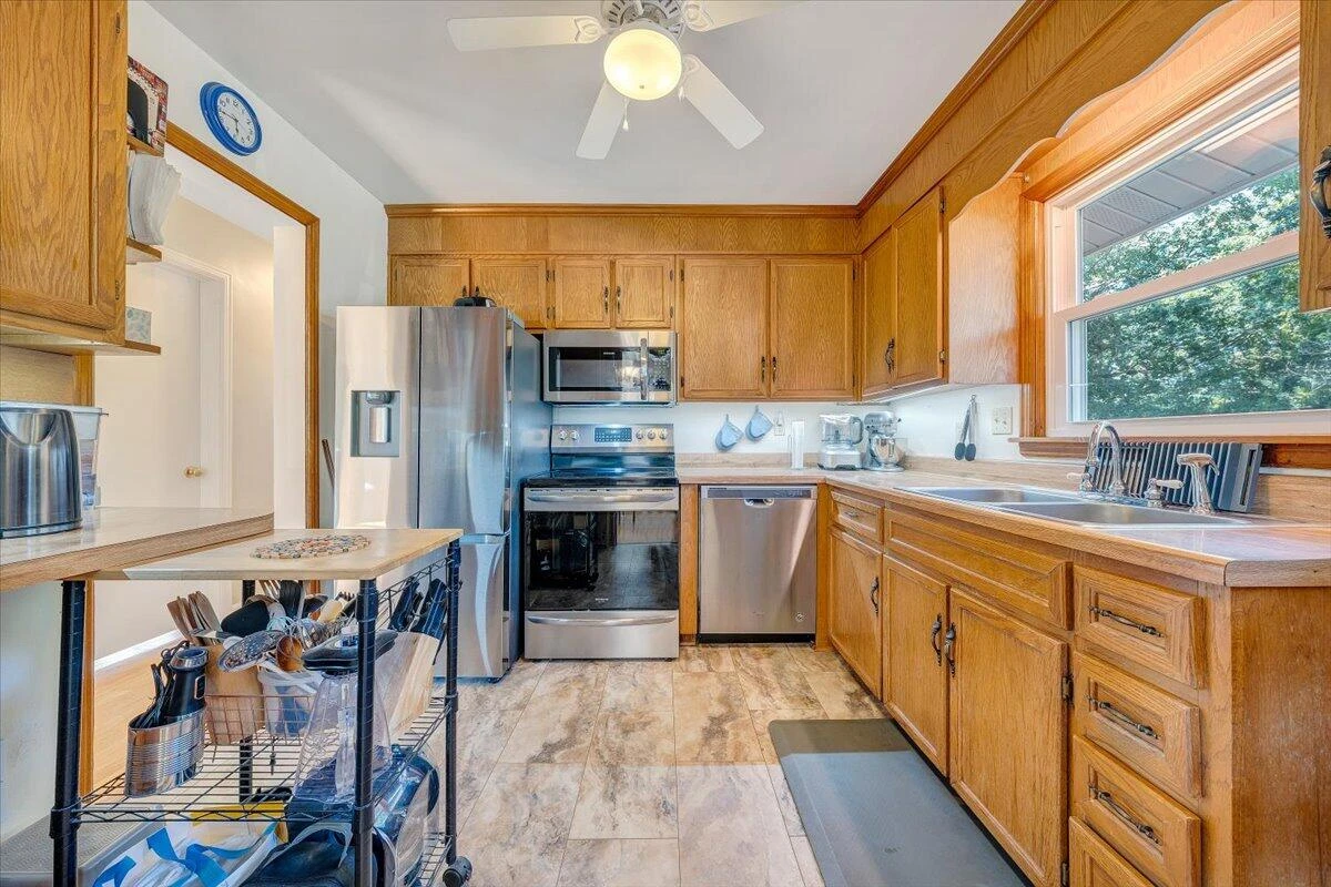 307 Deaner DR - Photo 6