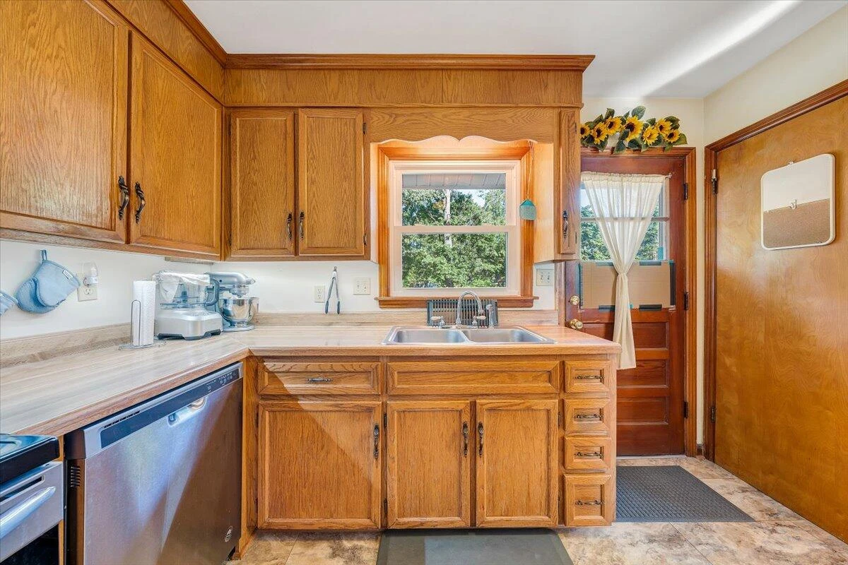 307 Deaner DR - Photo 8