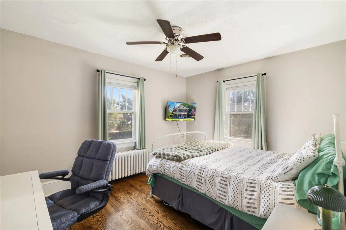 3402 Hillcrest AVE - Photo 24