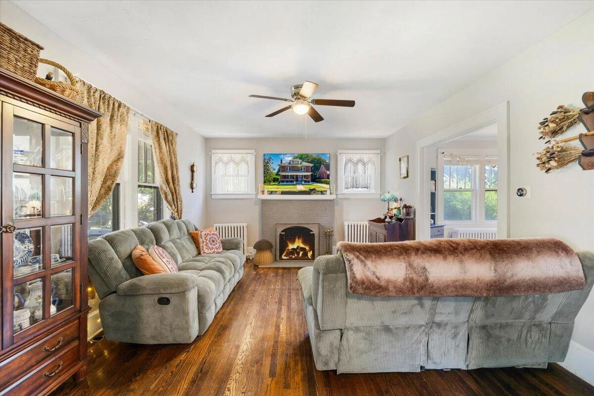 3402 Hillcrest AVE - Photo 14