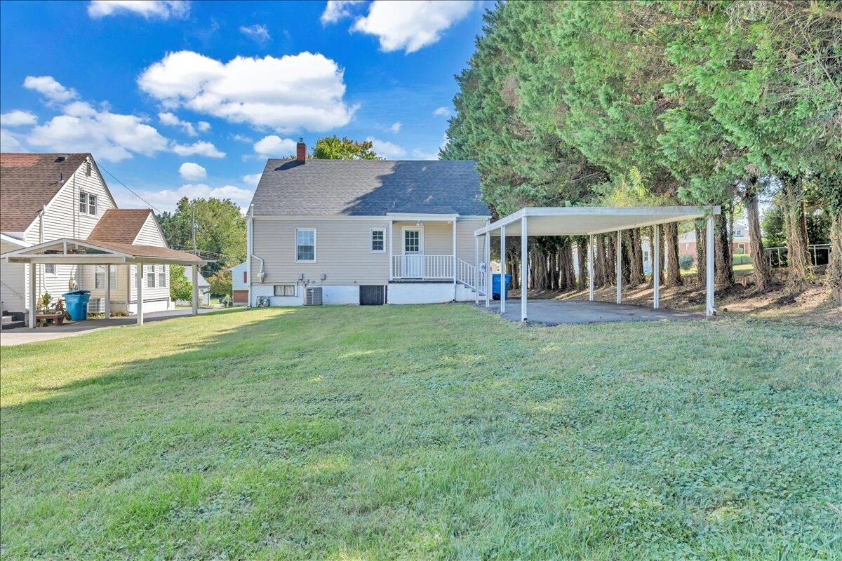 2052 Kenwood BLVD - Photo 28
