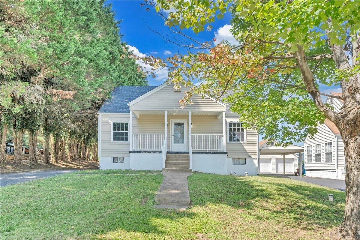 2052 Kenwood BLVD - Photo 30