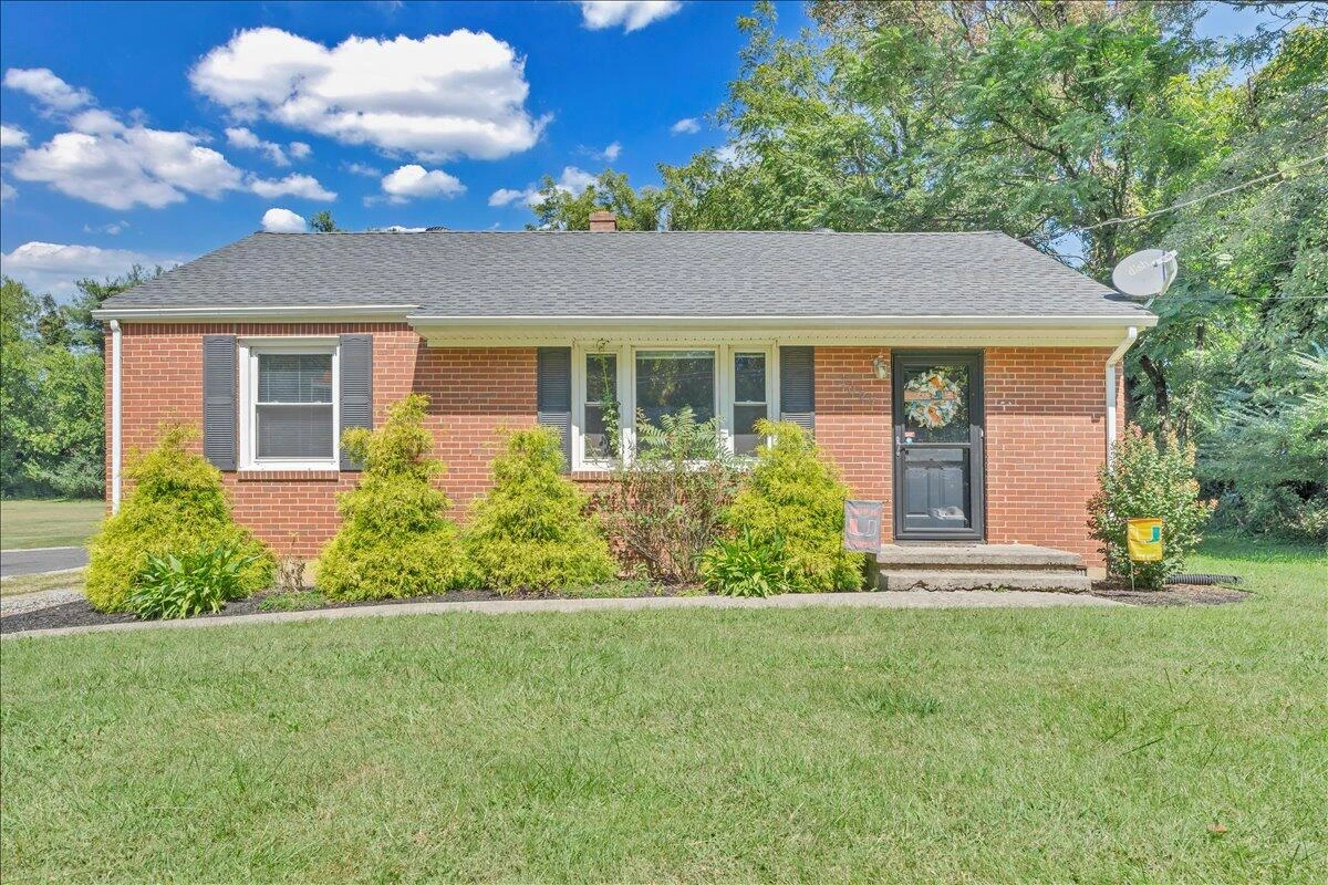 4027 Hershberger RD