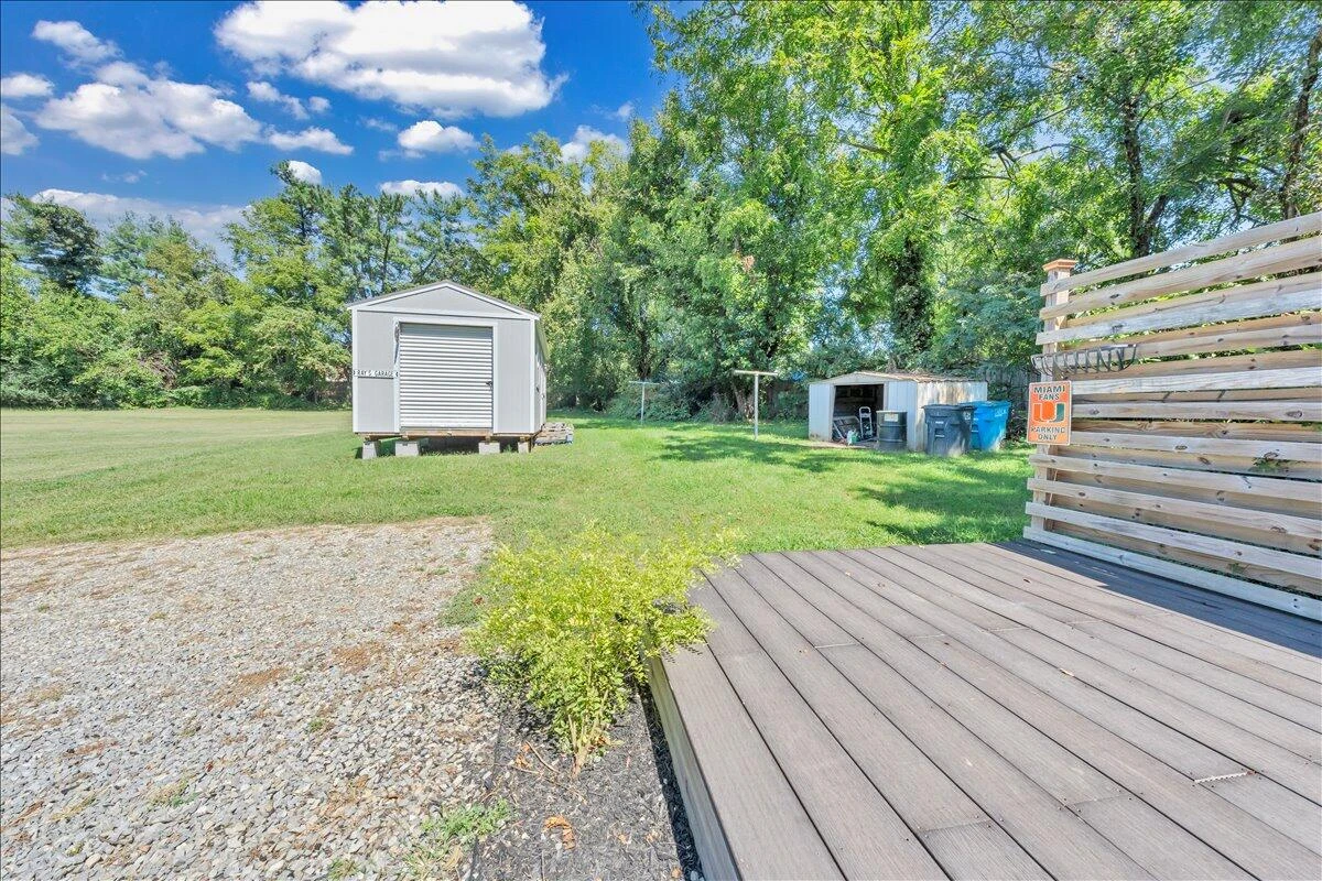 4027 Hershberger RD - Photo 13