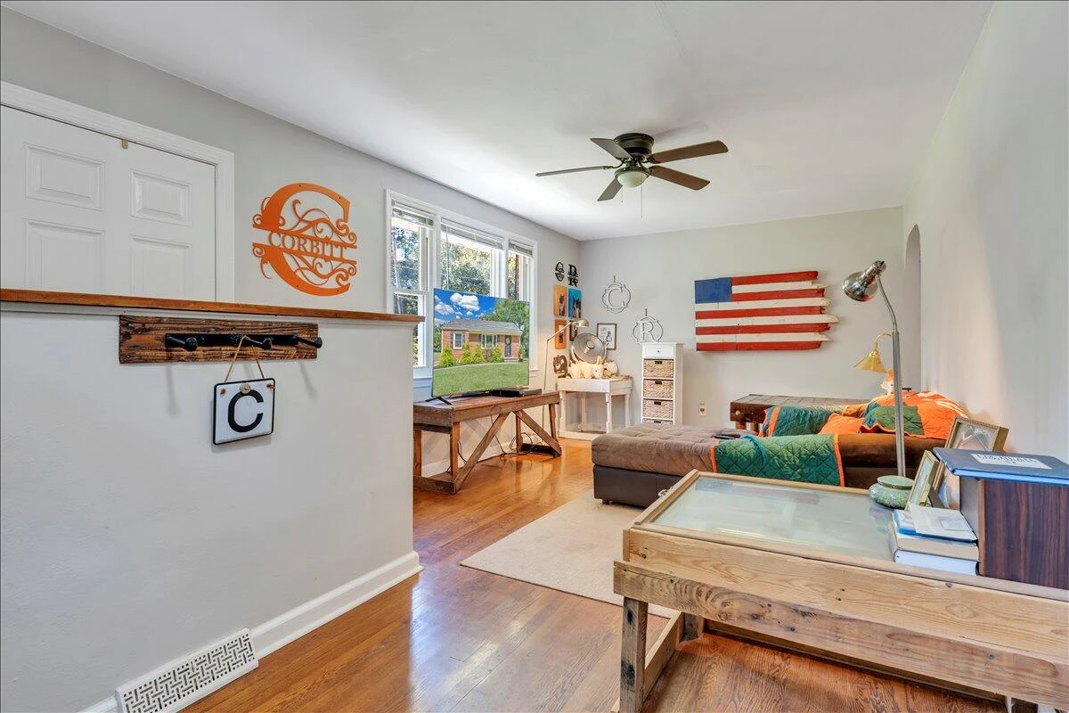 4027 Hershberger RD - Photo 3