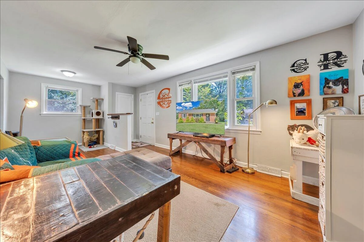 4027 Hershberger RD - Photo 6
