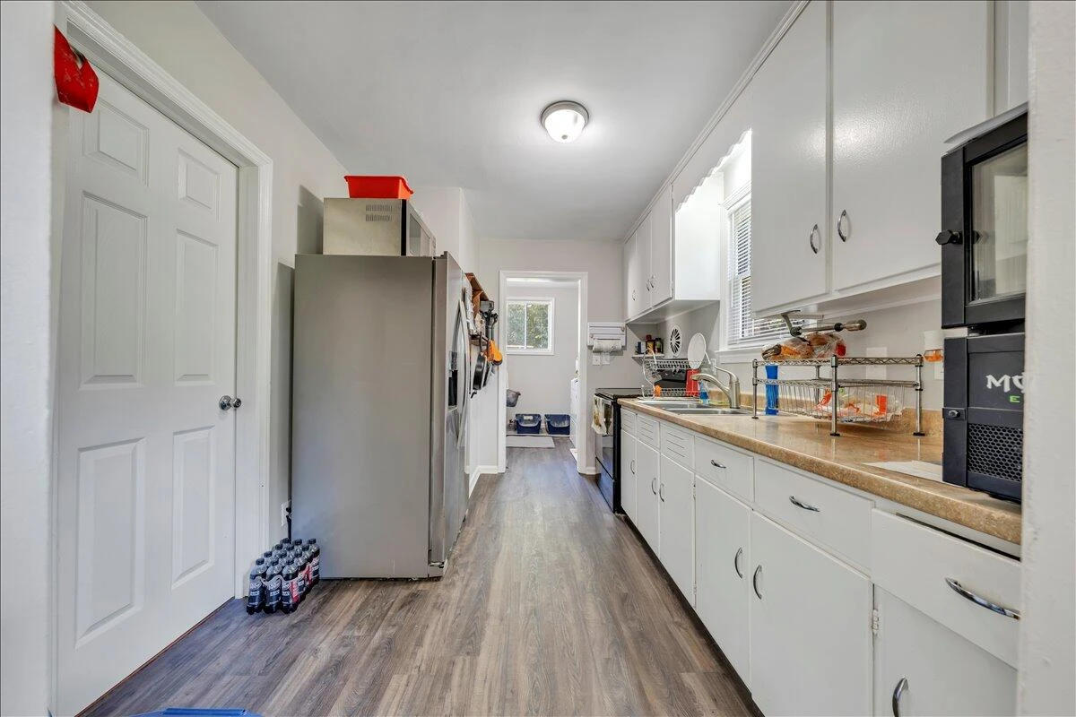 4027 Hershberger RD - Photo 8