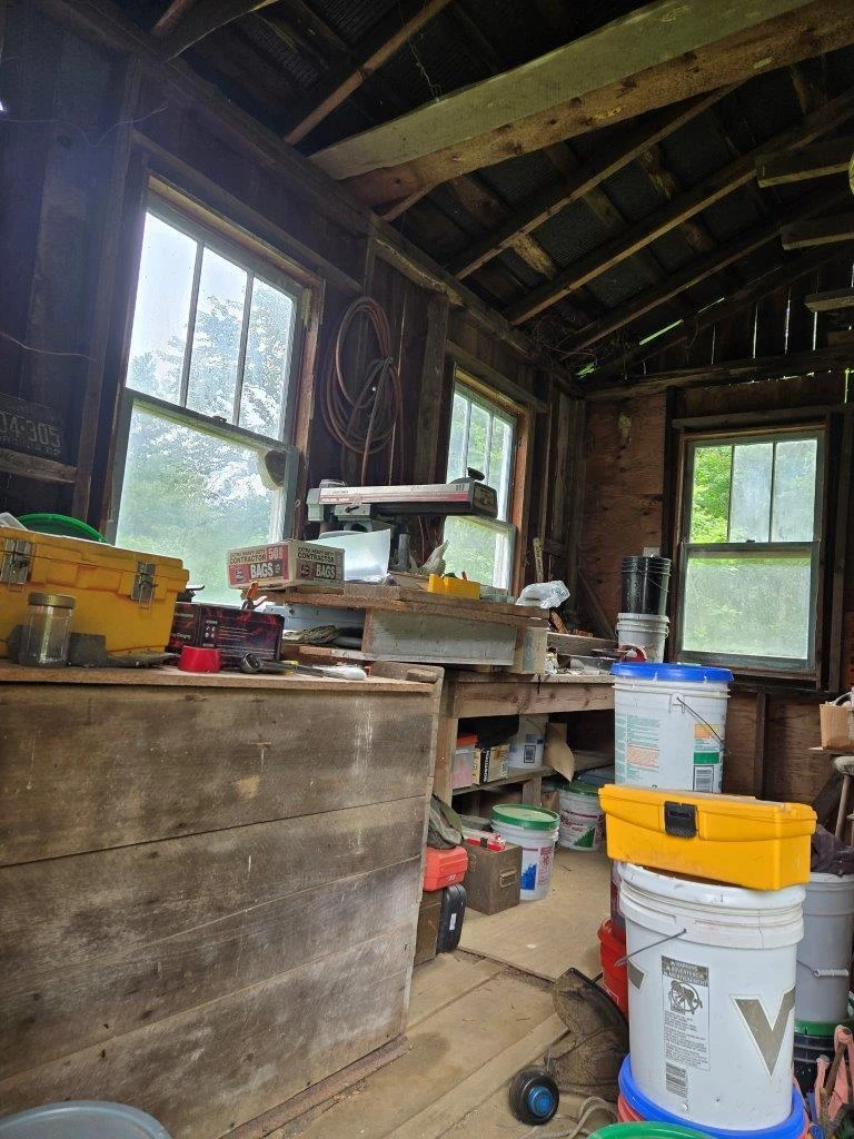 8947 Sugar Run RD - Photo 13