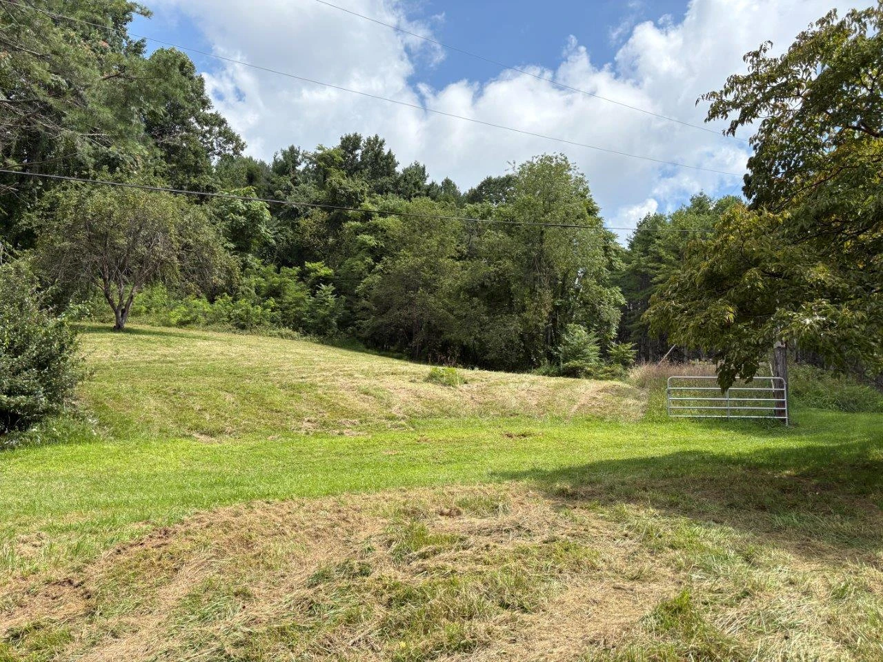 8947 Sugar Run RD - Photo 26