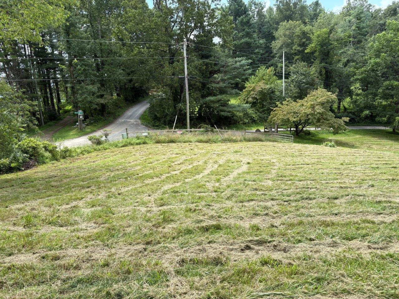 8947 Sugar Run RD - Photo 27