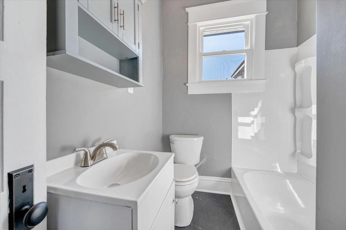 1008 11th ST - Photo 18