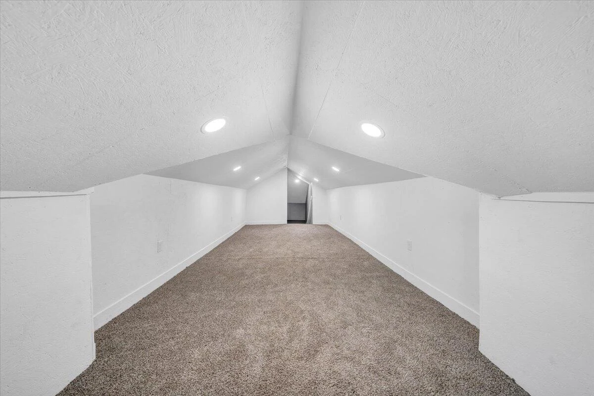 1008 11th ST - Photo 25