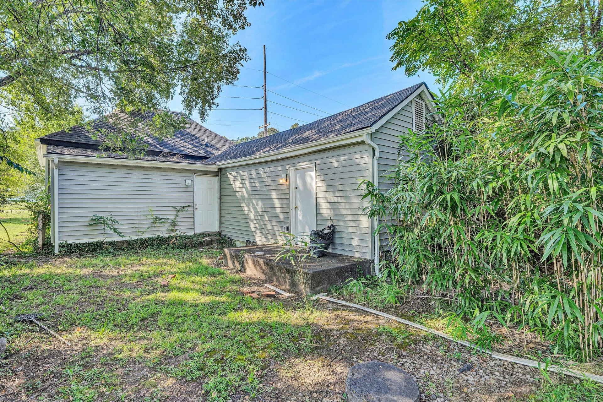 2405 Roanoke AVE - Photo 14