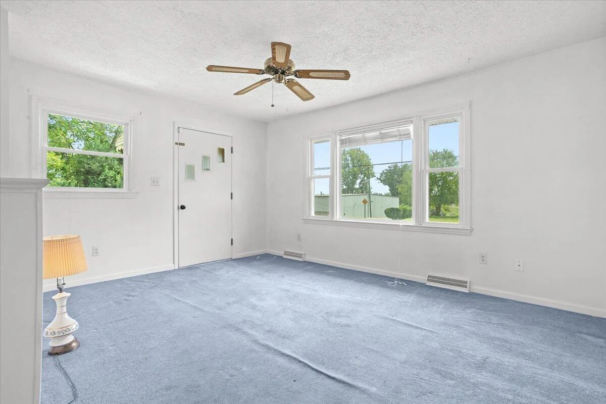 2102 Byrd AVE - Photo 10